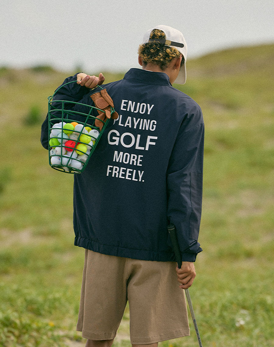 軽やかに羽織れて、後ろ姿で魅せる（NAVY / BLACK)